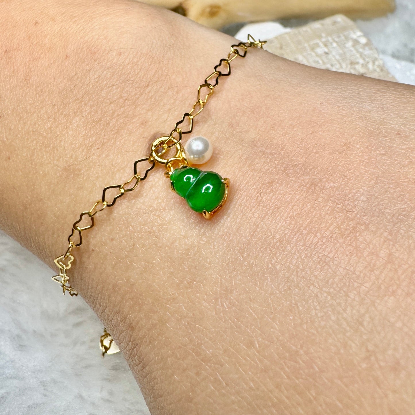 Hulu Green Jadeite Charm (Excl. Bracelet)