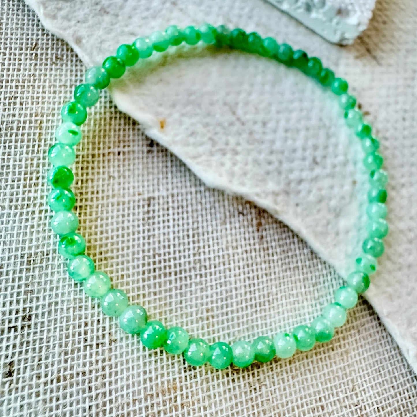 Light Green Fine Jadeite Beads Bracelet (c.3mm+)