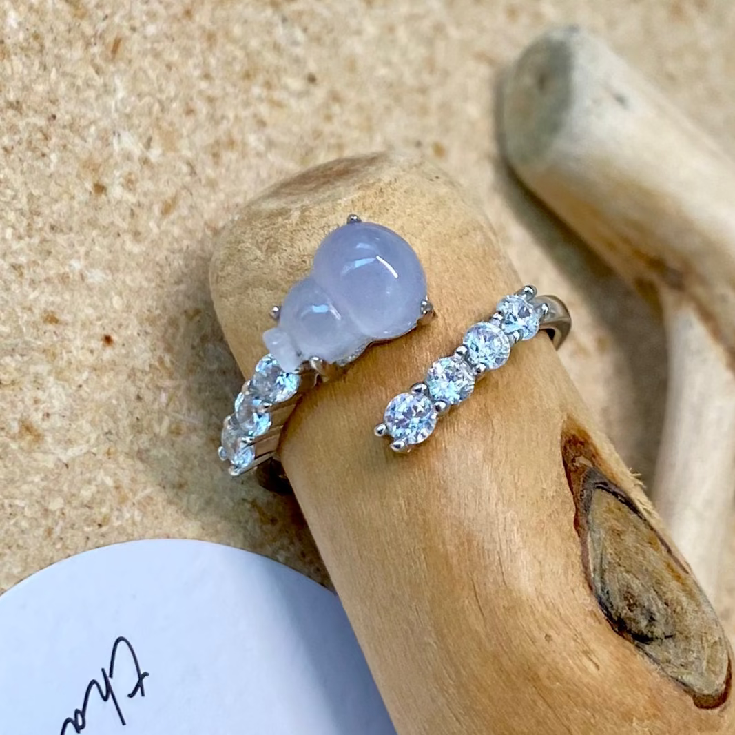 Icy Lavender Hulu Calabash Jadeite Ring