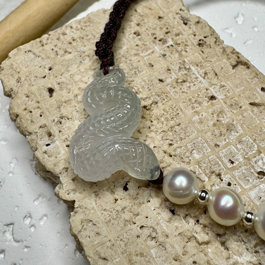 Icy Snake Jade Macramé Bracelet