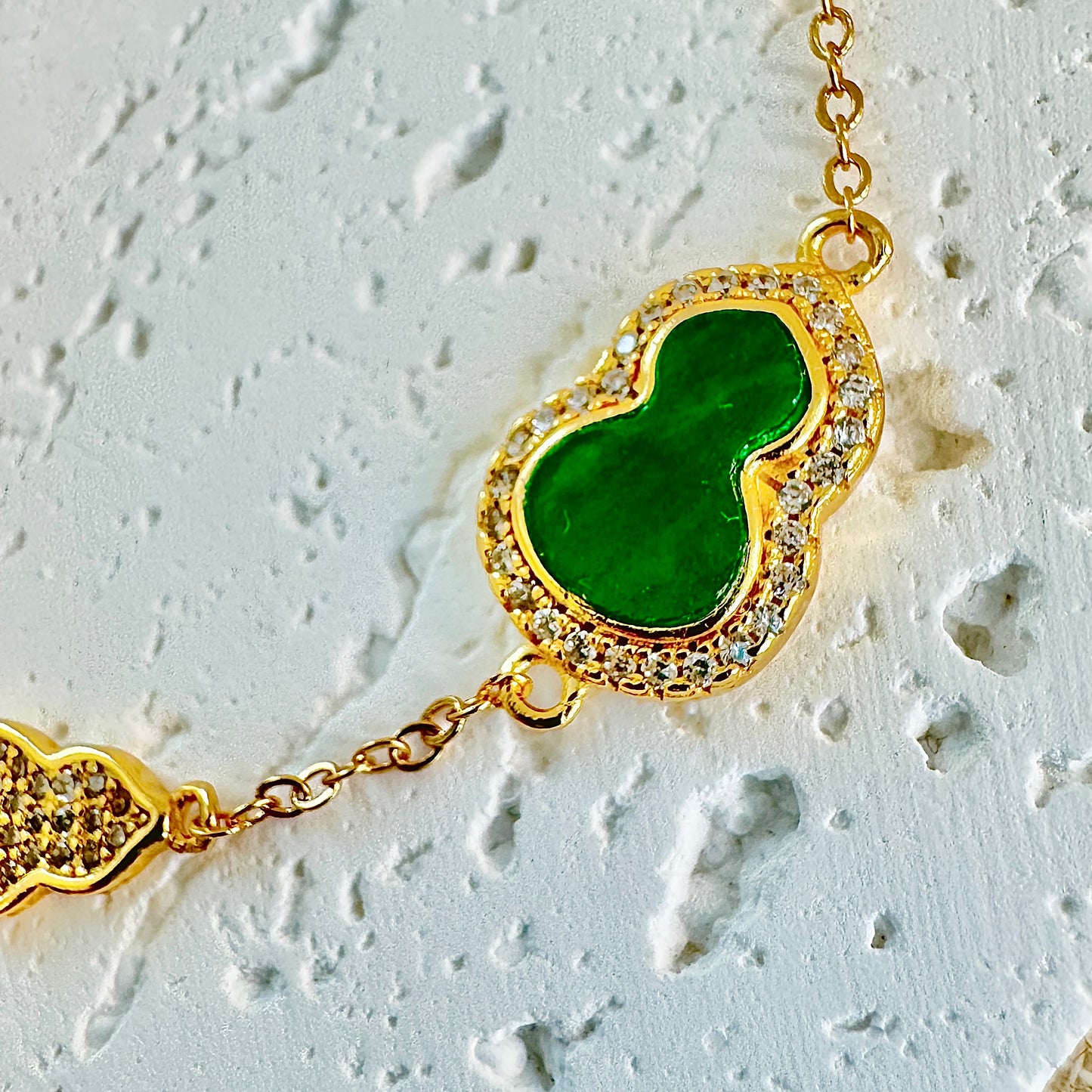 Green Hulu Calabash Jadeite Bracelet