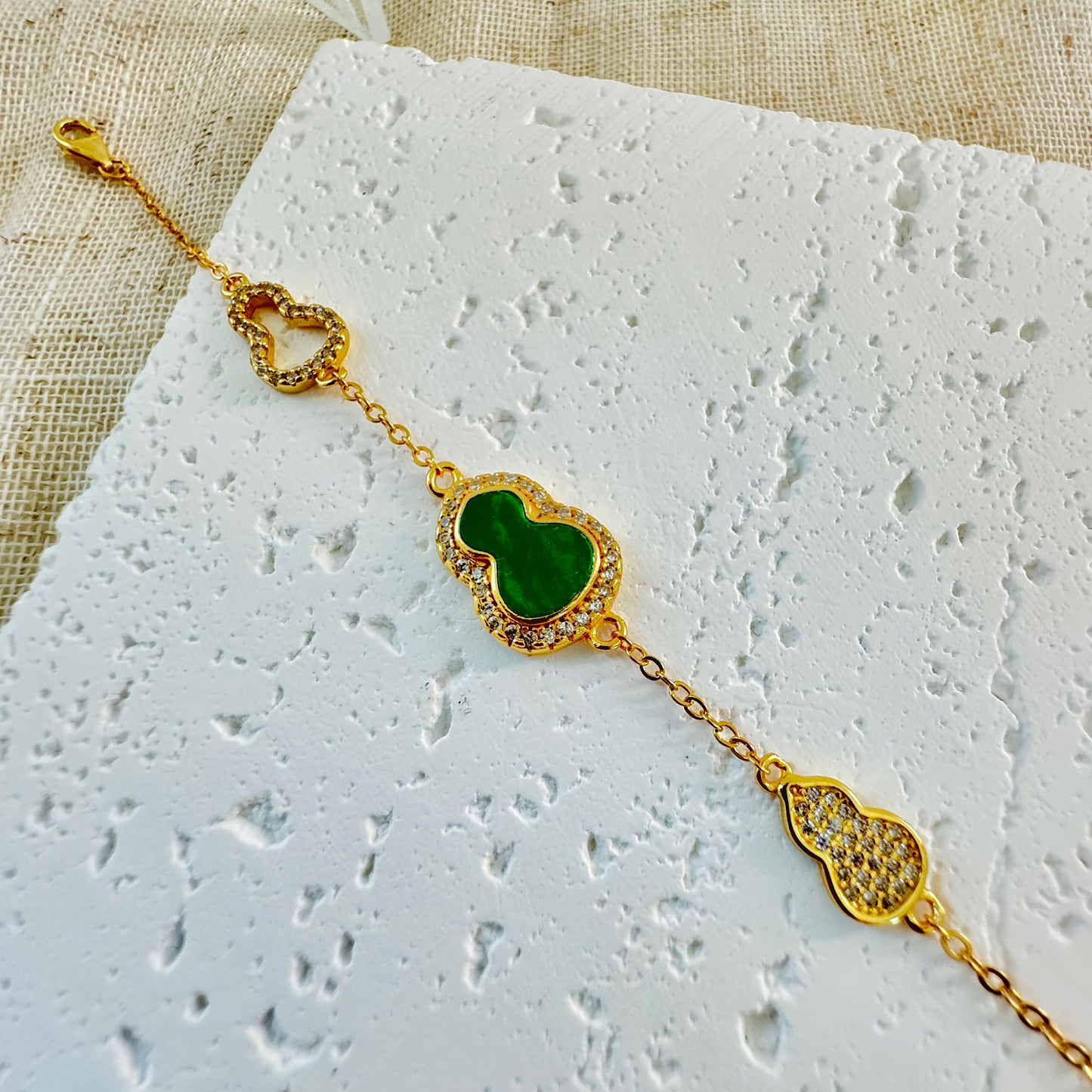 Green Hulu Calabash Jadeite Bracelet