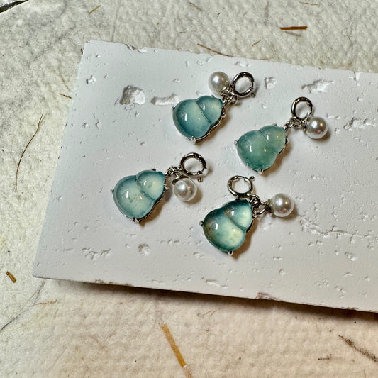 Icy Blue Hulu Jadeite Charm (Excl. Bracelet)
