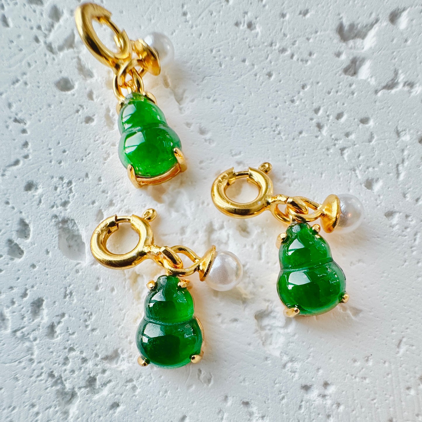 Hulu Green Jadeite Charm (Excl. Bracelet)