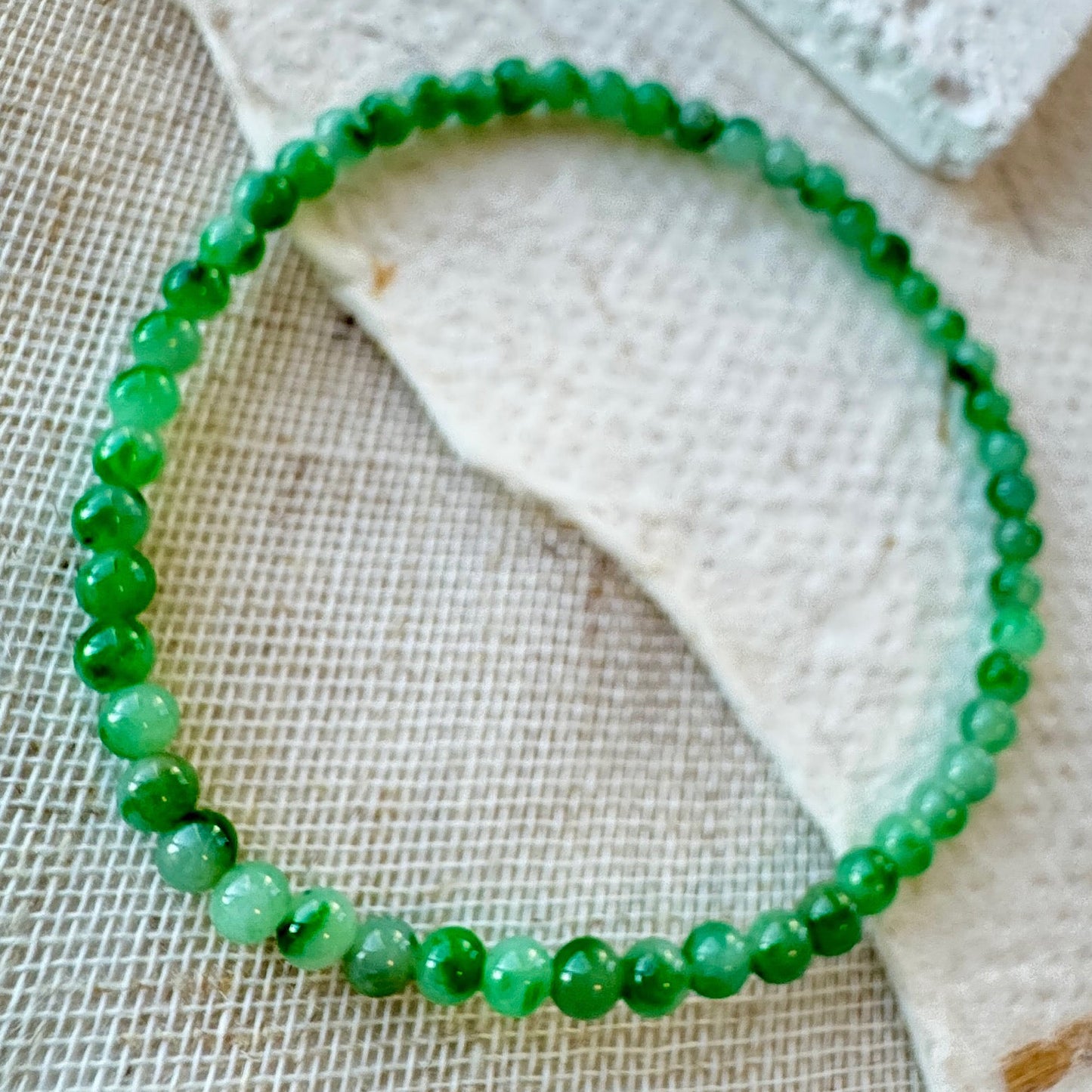 Green Fine Jadeite Beads Bracelet (c.3mm+)